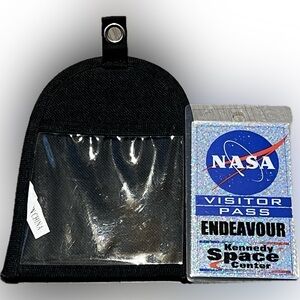💥Vintage NASA Visitor Pass Holder Endeavour Pass Kennedy Space Center ID Badge